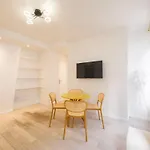 Bright Apartment - Sacré Coeur Basilica